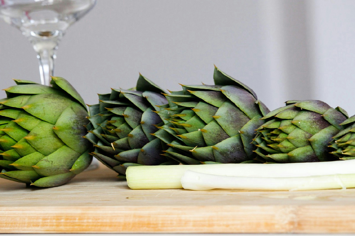 Carciofi in giardino: metti a frutto i carducci e scopri il periodo giusto per la raccolta