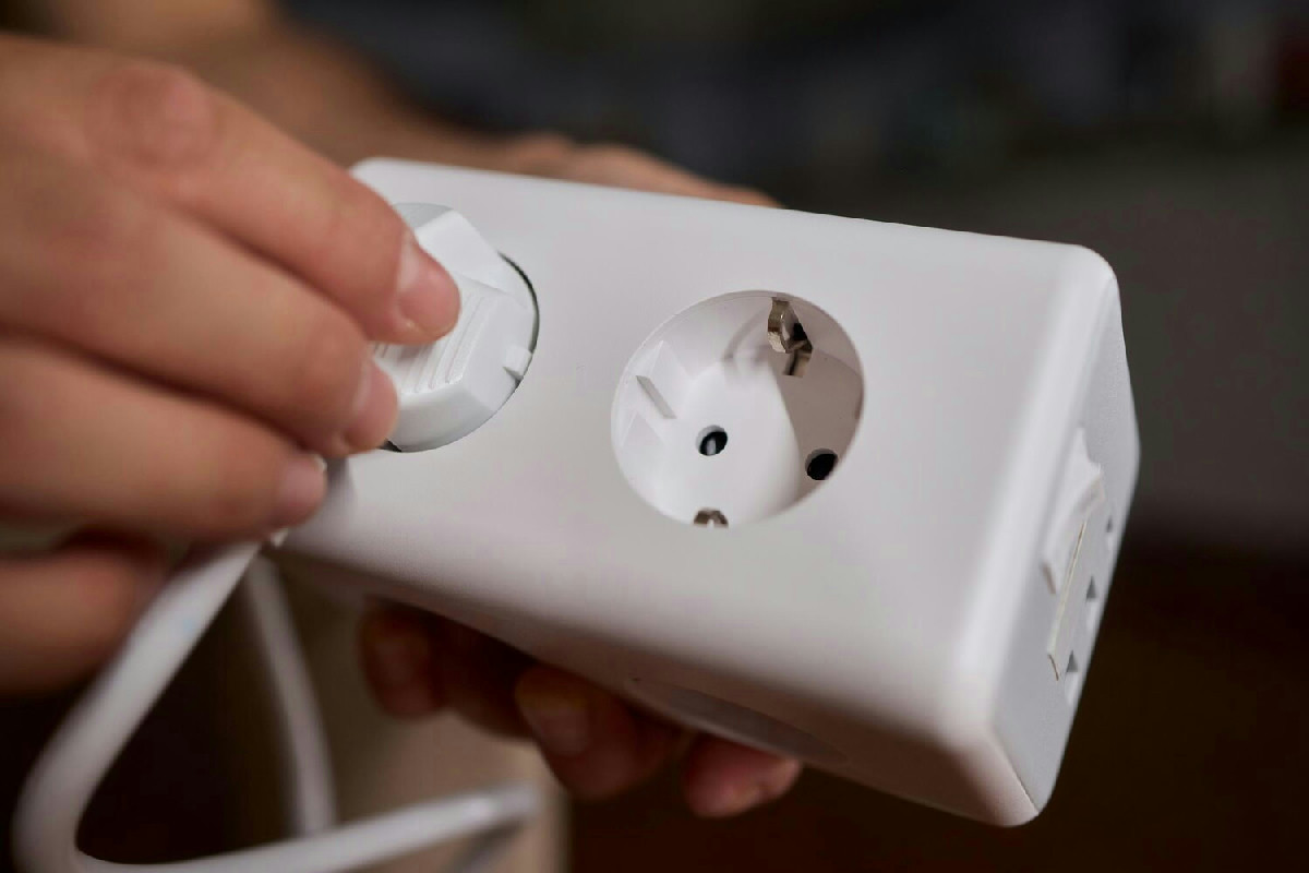 7 apparecchi che le ciabatte non supportano: la casa è in pericolo se non li eviti subito