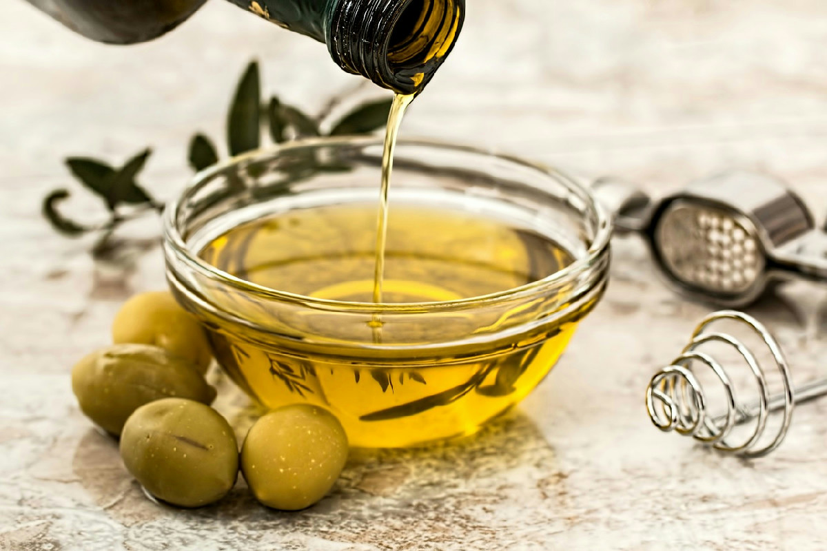 In cucina si usa olio d’oliva, ma ecco 3 alternative che fanno bene a corpo e cuore