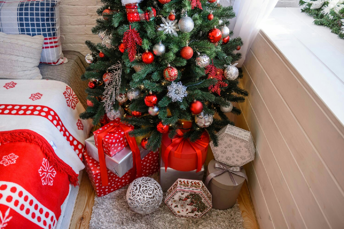 Decorazioni da evitare per un albero di Natale elegante: guida alle scelte più raffinate e chic