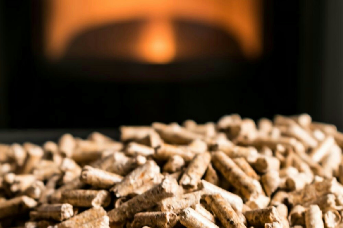 Durata reale del calore di un sacco da 15 kg di pellet: quale stufa garantisce il massimo risparmio?