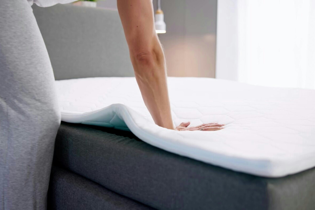 Materasso macchiato e maleodorante? Metodo naturale per eliminare odori e sporco con facilità