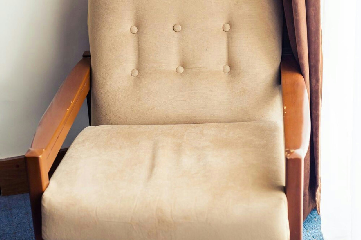 Metodi efficaci per igienizzare le sedie imbottite mantenendole fresche senza doverle lavare a fondo