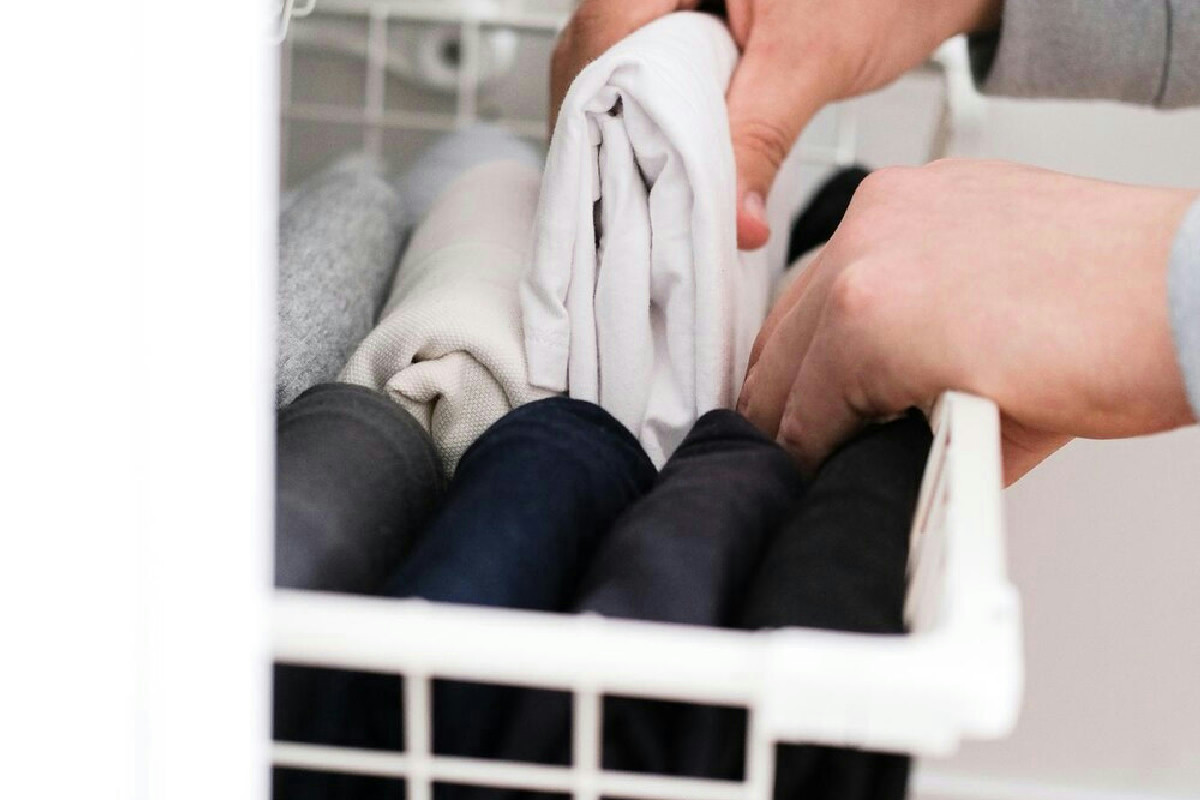 Scopri il vantaggio dell’asciugatrice portatile per vestiti sempre asciutti e pronti senza attese