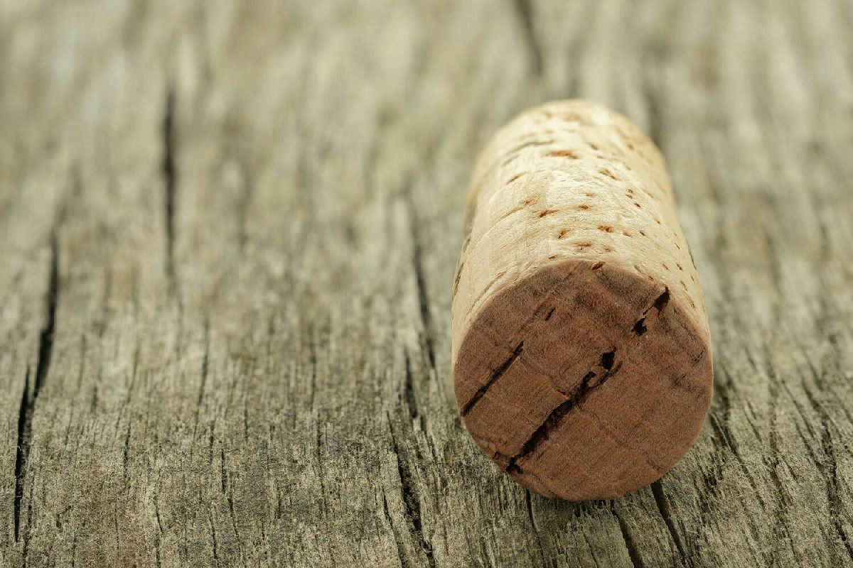Il tappo di sughero non impedisce l’appannamento dei vetri dell’auto: ecco perché non funziona