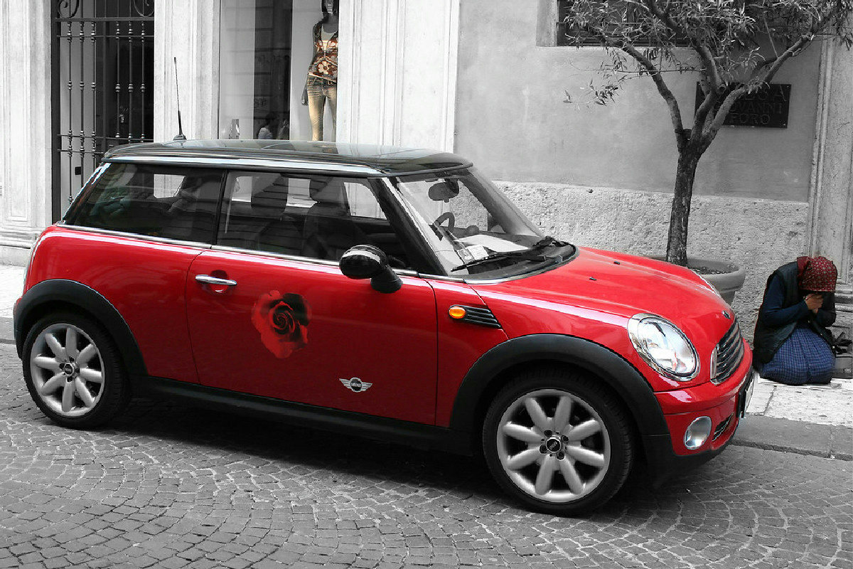 Chi ha più di 65 anni deve evitare di pagare troppo per il bollo auto: cosa sapere nel 2026