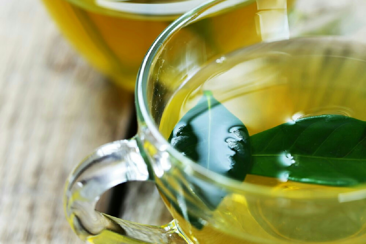 Finalmente è chiaro: il tè verde può cambiare il tuo metabolismo, ma c'è un limite