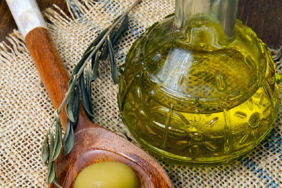 Perché l'olio d'oliva in tanti piatti spesso non è genuino come credi il suo produttore?