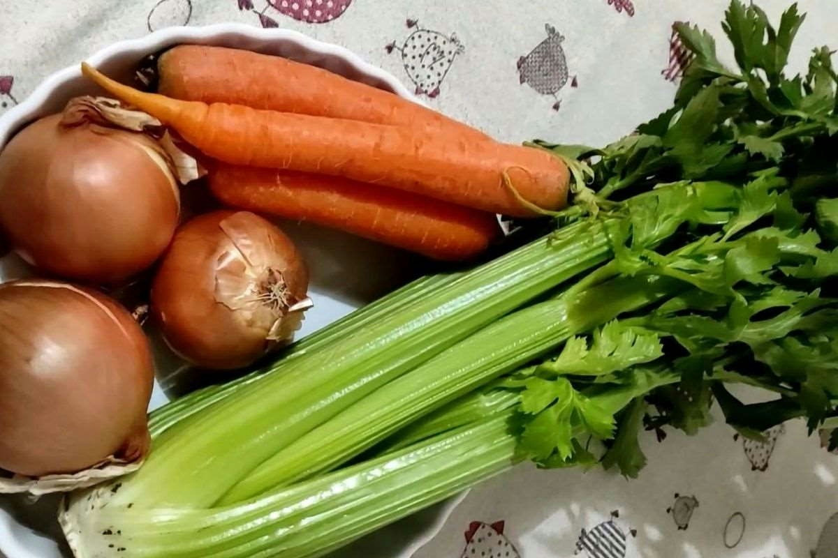 Il segreto per un brodo di carne ricco e corposo che esalta ogni piatto in cucina