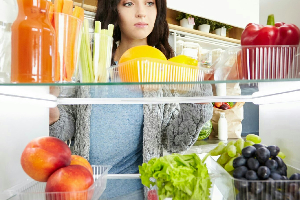 Spazi limitati in frigorifero e freezer: strategie efficaci per ottimizzare ogni ripiano con facilità