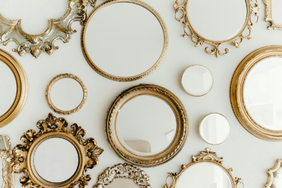 Specchi in casa: le aree in cui è sconsigliato posizionarli negli ambienti secondo gli esperti